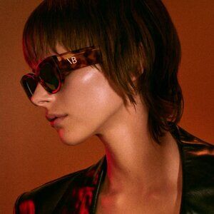 Victoria Beckham VB654S 234 Oval Sunglasses – Havana/Brown